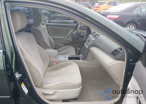 2010 Toyota Camry Le z USA, uszkodzony, nr VIN 4T1BF3EK4AU542680